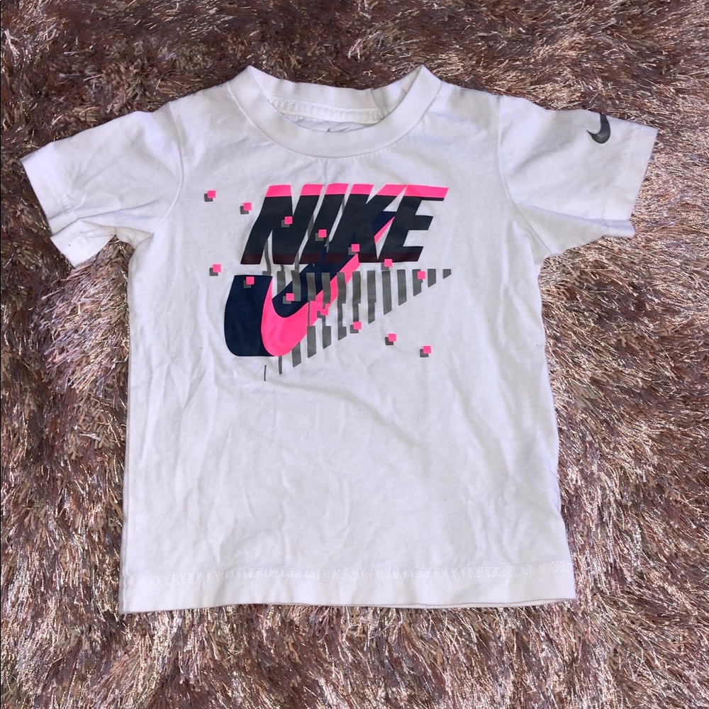 Nike t-shirt
